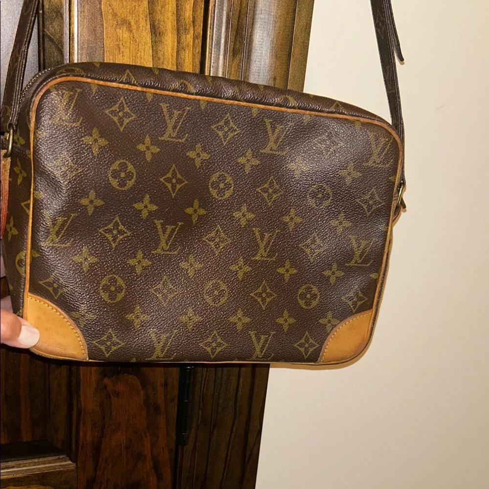 Louis Vuitton Monogram Brown Reporter Bag - Picture 10 of 16